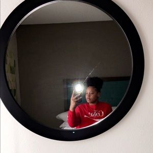 Meet your Posher, Nyi’asia